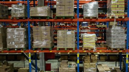 跨境電商“加速跑” 直擊上海港進出口商品中轉倉，透視貿易新脈動